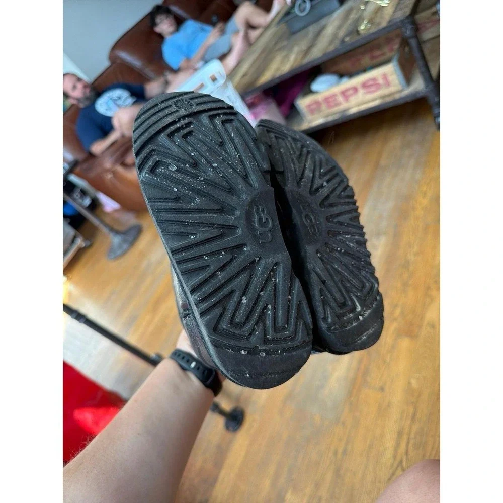UGG black metallic sparkle finish girls 13